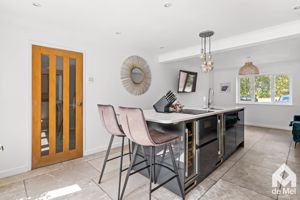 Photo 17- click for photo gallery